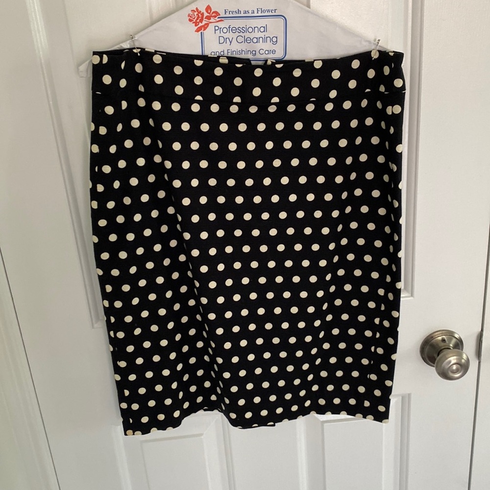 Fitted work skirt